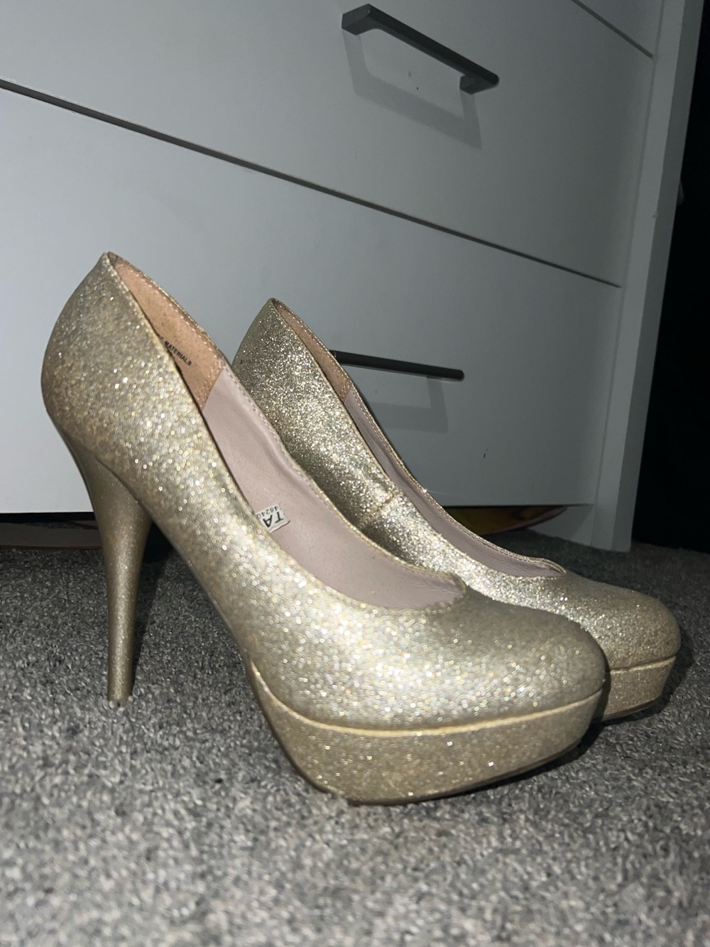 Gold Glitter Platform High Heels - Women's Pumps